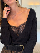 Pull noir femme réversible Agathe col V avec empiècement brodé – Siamoise