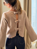 Maille Joséphine beige taupe dos ouvert avec trois nœuds – Siamoise