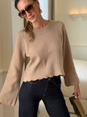 Maille Joséphine beige taupe dos ouvert avec trois nœuds – Siamoise