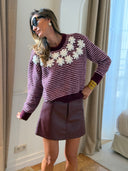 Pull femme Célestine rayé mauve et bordeaux à fleurs écrues en relief – Siamoise