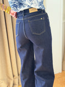 Jean Iconique brut, coupe droite, flatteur - Bootcut Siamoise