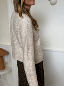 Cardigan Ambroise beige écru chiné femme à boutons dorés et poches plaquées – Siamoise