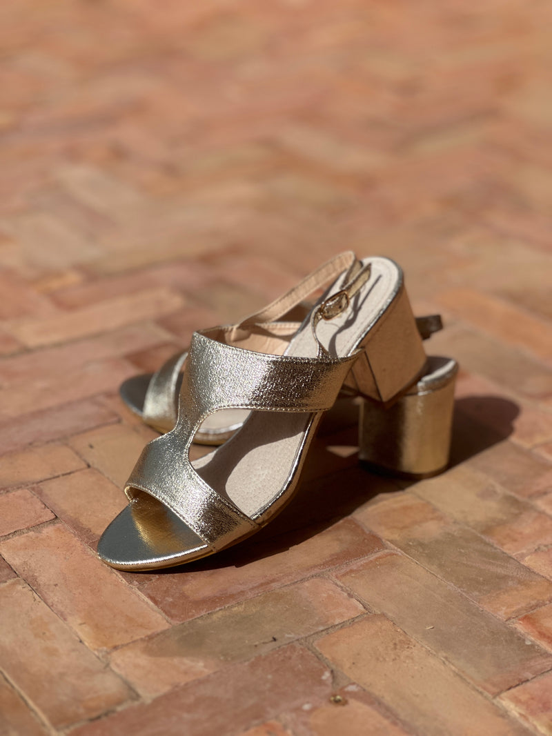 Euthenia sandals
