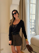 Pull noir femme réversible Agathe col V avec empiècement brodé – Siamoise