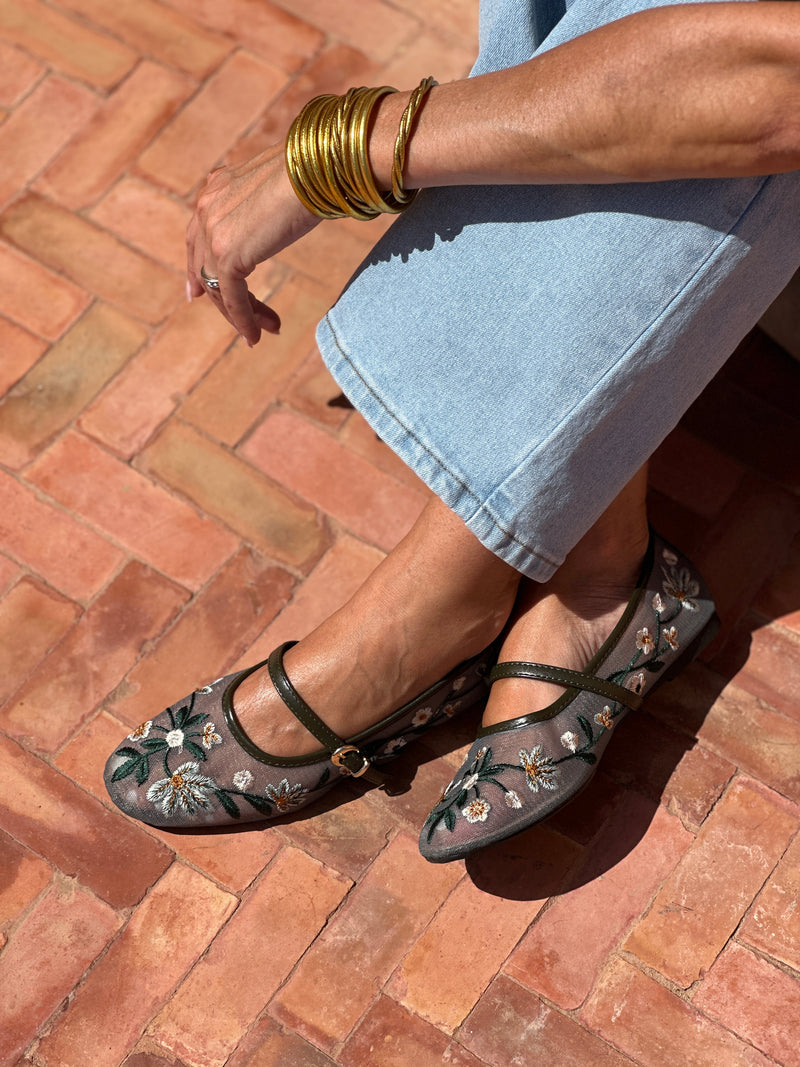 AVA ballerinas