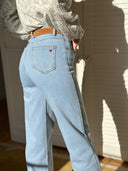 Jeans Scarlett - Bleu Délavé & Cœur Rouge